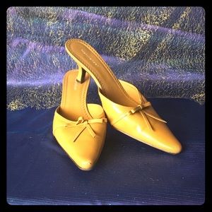 Mule Slipper, Kitten heel, pointed toe shoes